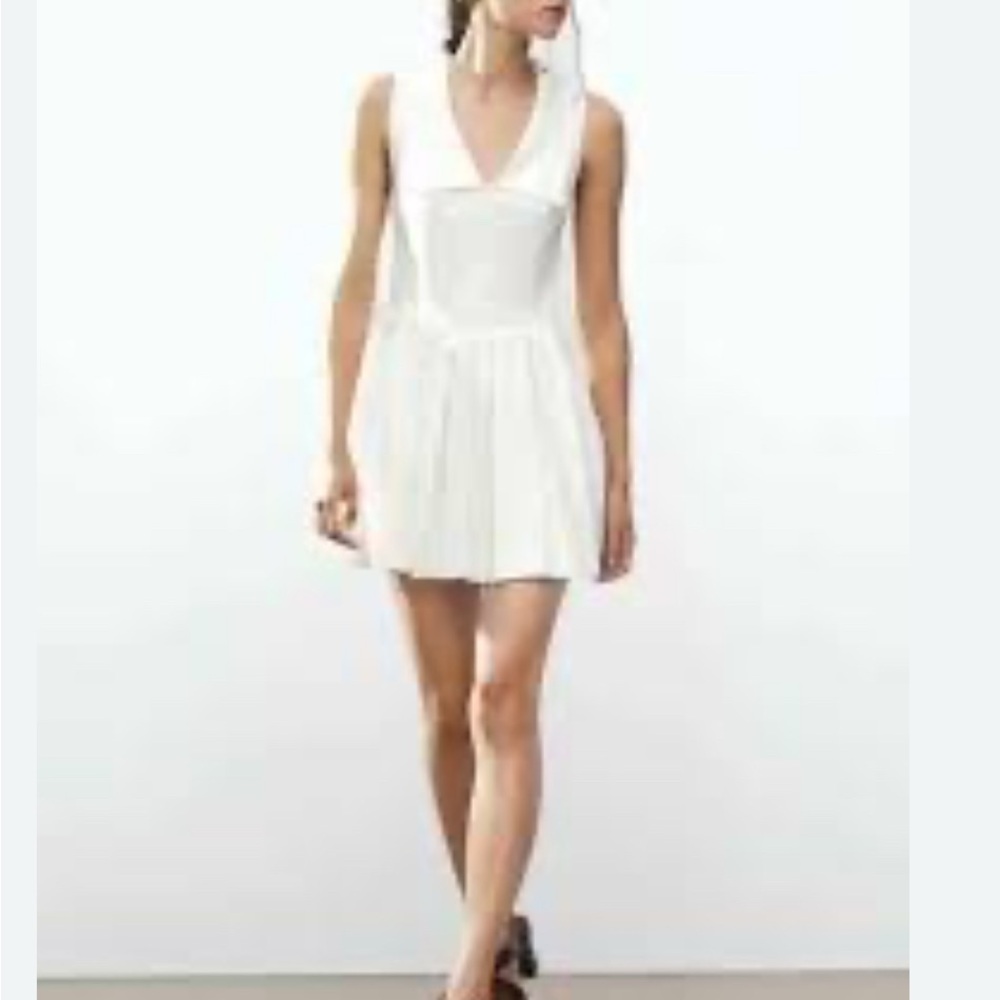 Zara Fitted short dress. Size Small